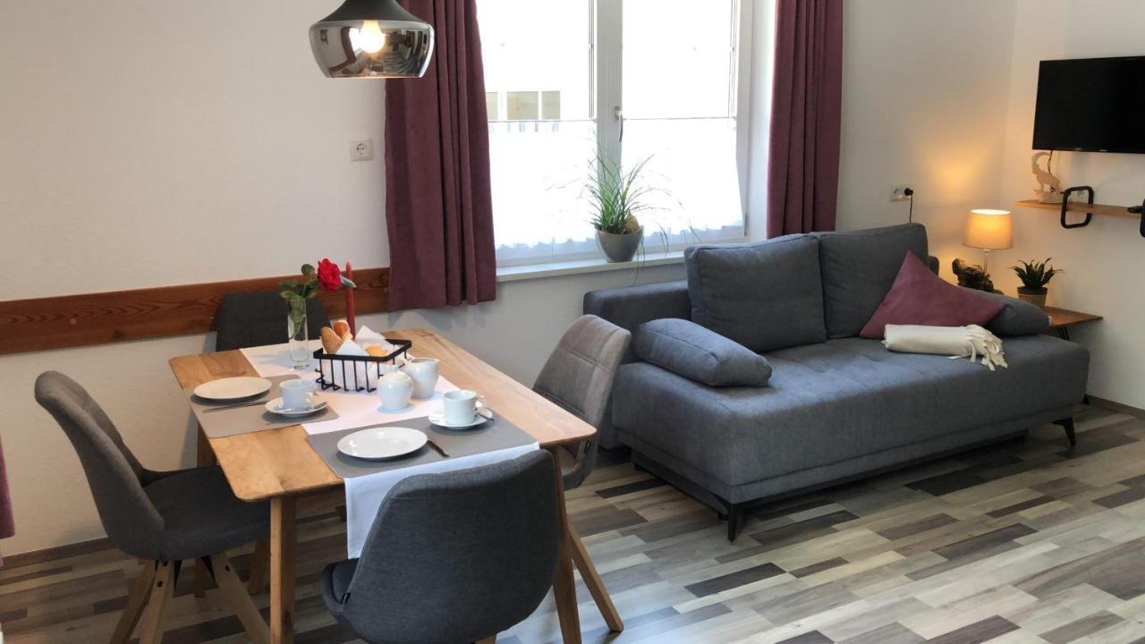Beim Holzwurm Andy Apartamento Sankt Leonhard im Pitztal Exterior foto